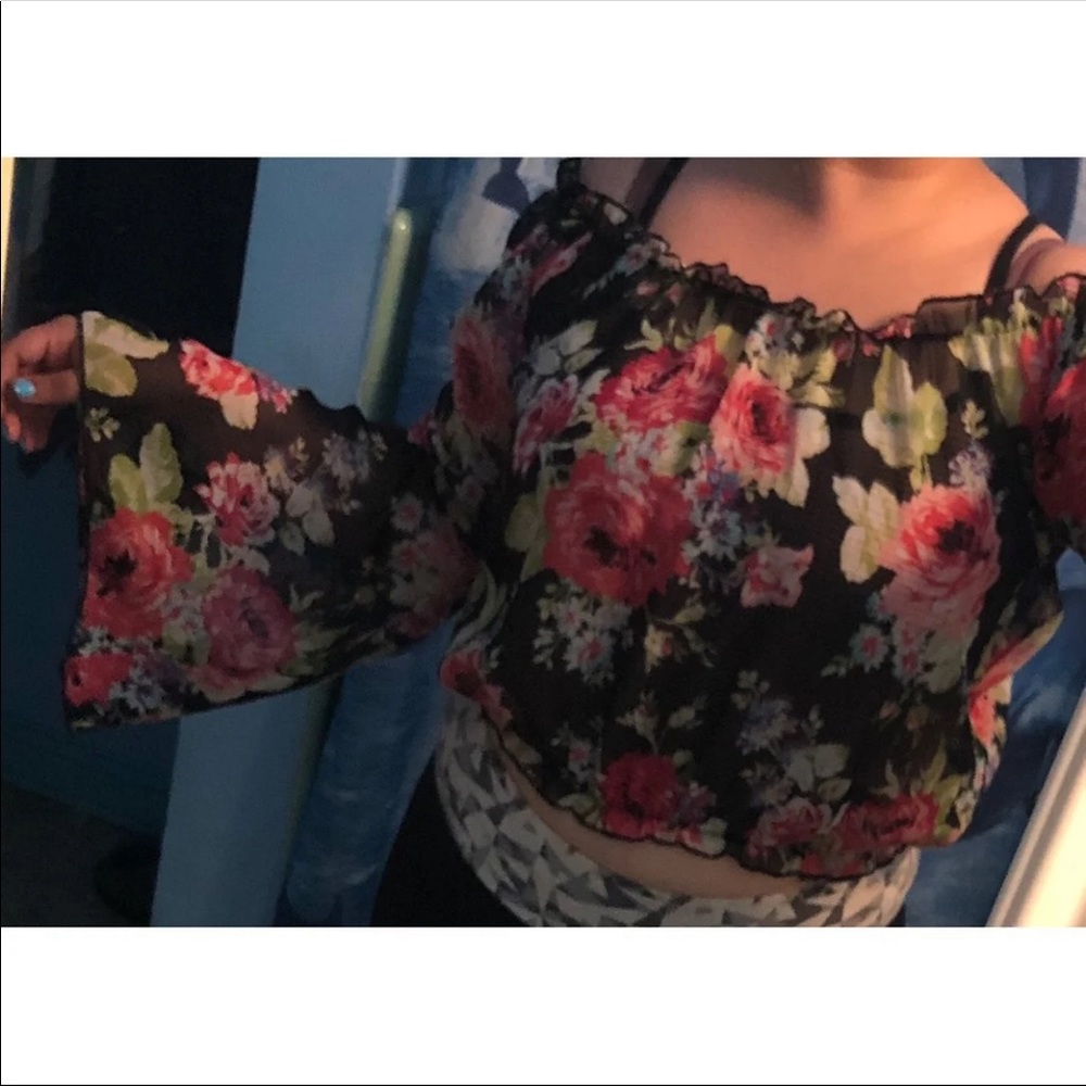 Mesh flower cropped top